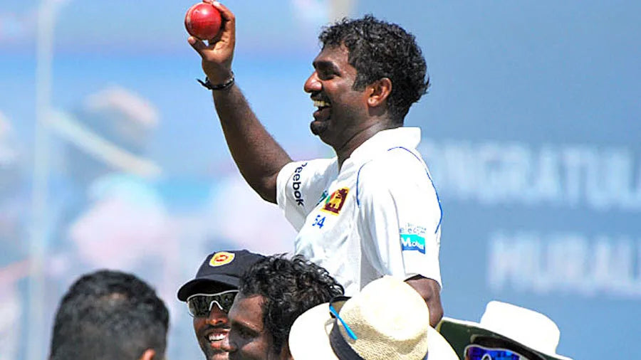 Muttiah Muralitharan celebrate becoming the first player wick 800 test wickets in test cricket history