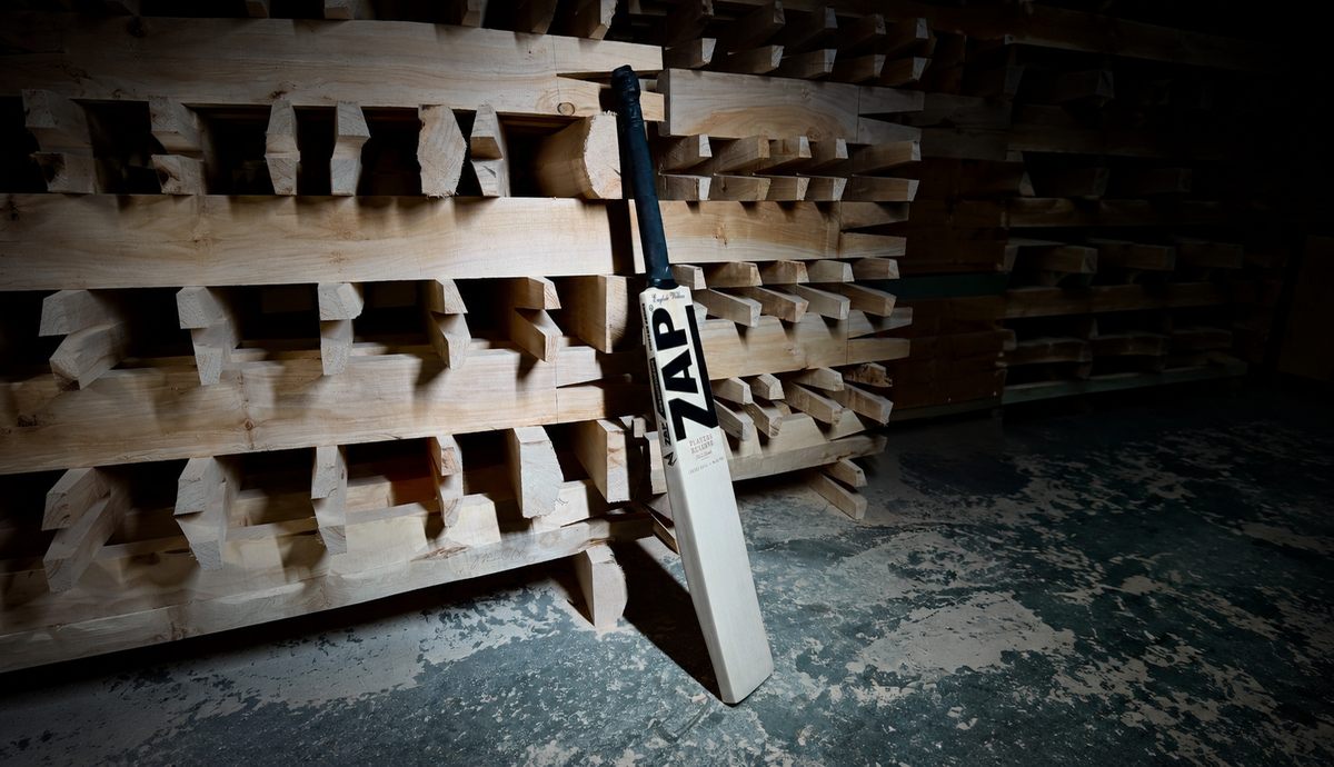 ZAP Player Reserve English Willow bat: Handcrafted for Power hitters