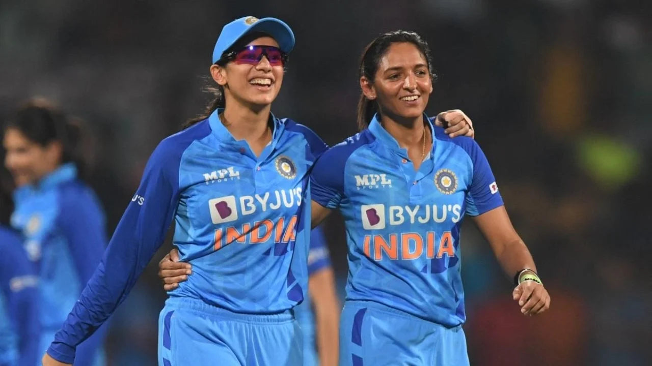 Harmanpreet aur and Smriti Mandhana, the two pillars of the Indian Women's Cricket Team, together with each other