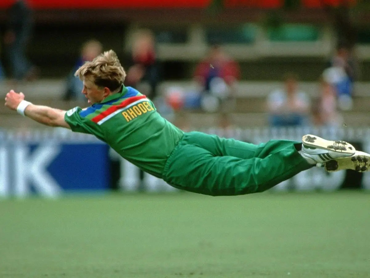 Jonty Rhodes completes a brilliant flying catch