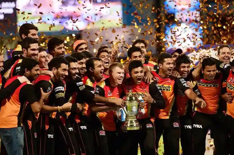 Sunriser Hyderabad IPL Team celebrates with the IPL Trophy 2016