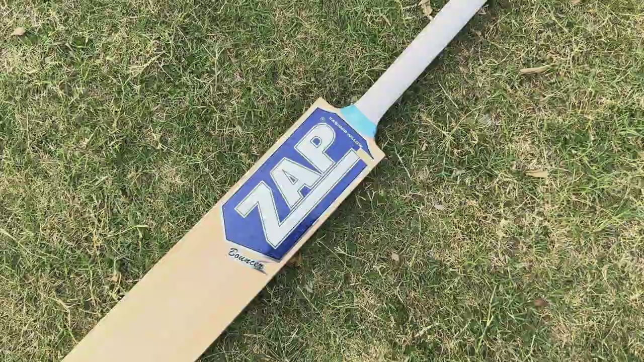 Load video: Crafted from premium-grade Kashmir Willow