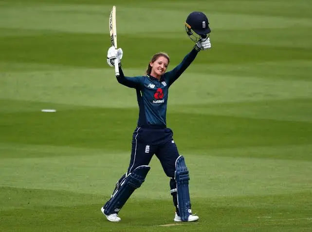 Bold and beautiful- Sarah Taylor
