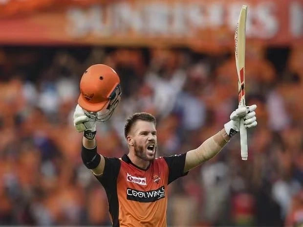 2019 IPL Orange Cap Winner David Warner Celebrating a century