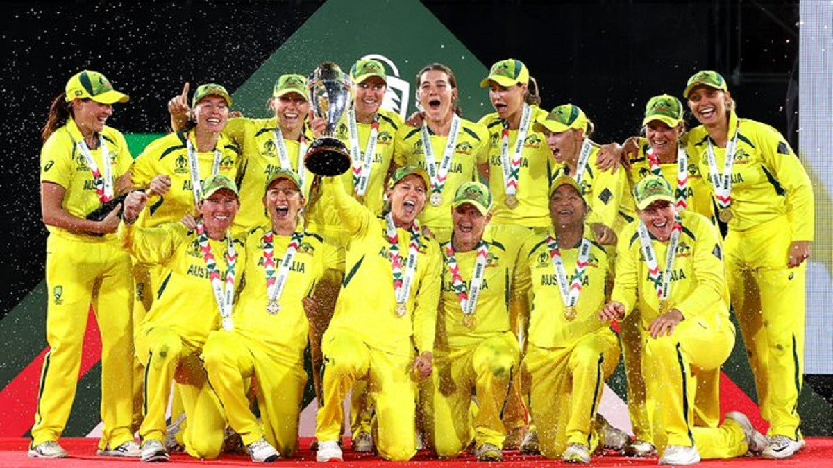 The Australian Women's Cricket Team clebrates after winning the 2022 ICC ODI Women's Cricket World Cup