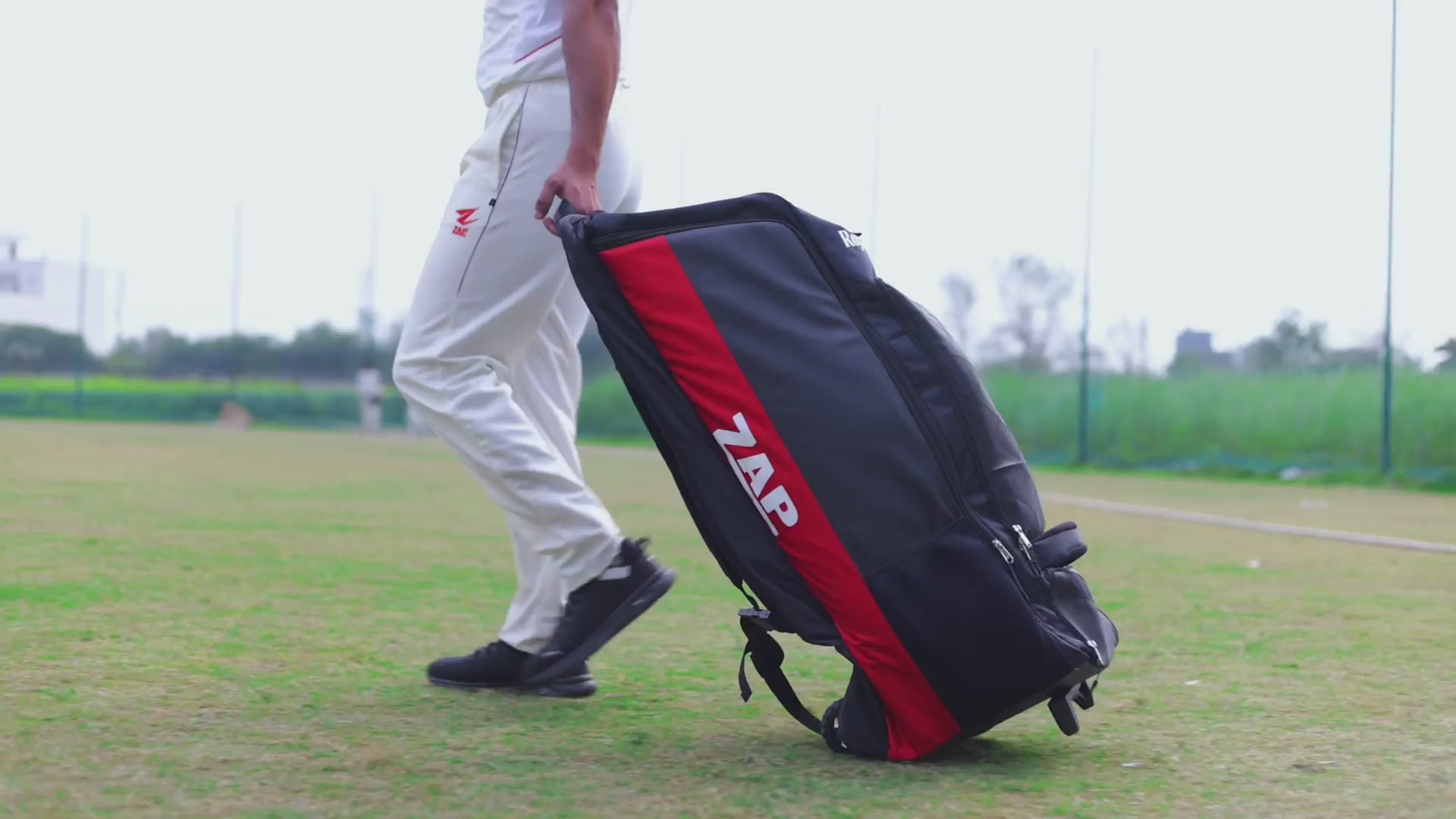 Load video: Crafted from premium-grade Kashmir Willow