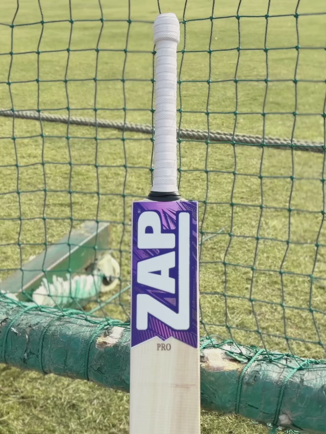 Load video: Crafted from premium-grade Kashmir Willow